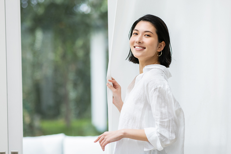 カーテンとブラインドを併用するメリット