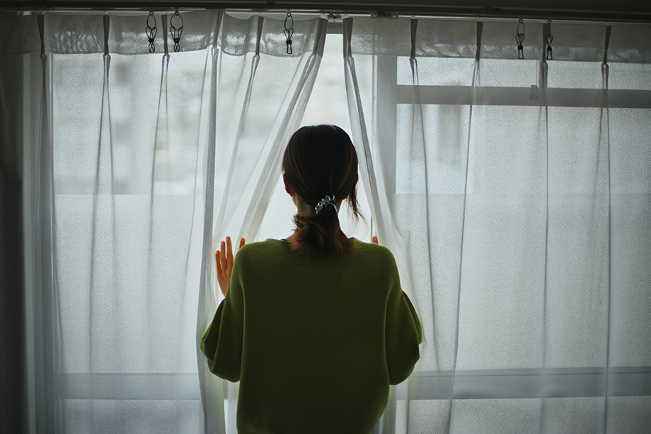 カーテンを部屋干しするメリット・デメリット